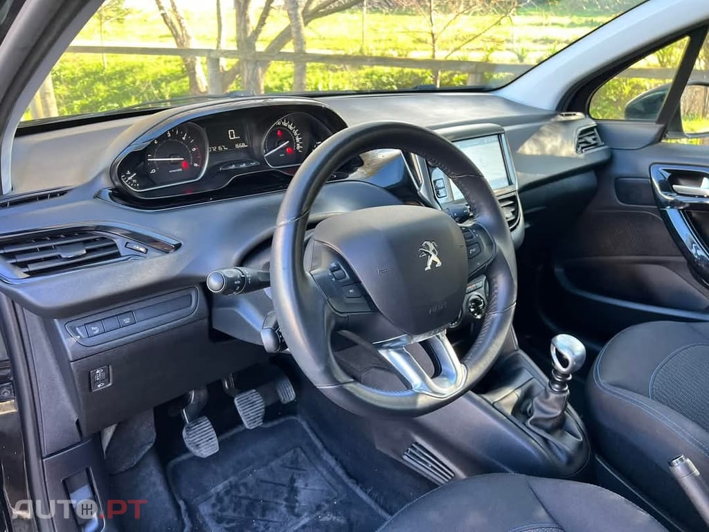 Peugeot 208 1.5 BlueHDi Allure