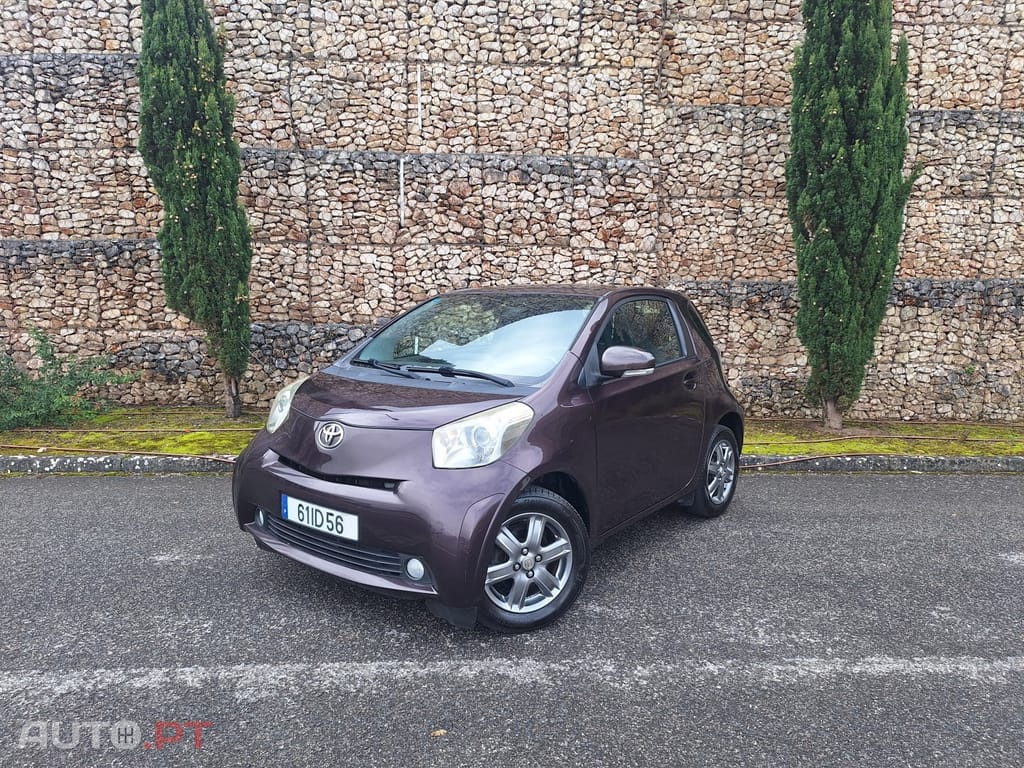 Toyota iQ 1.0 VVT-i 2
