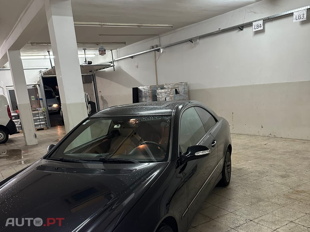 Mercedes-Benz 220 CDI