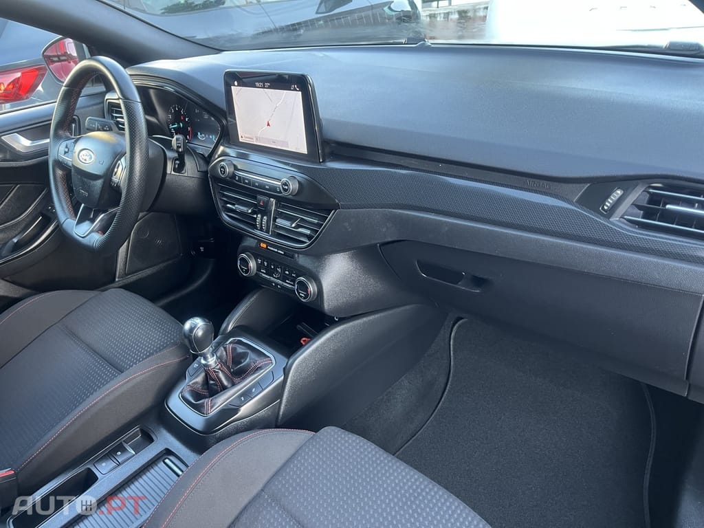 Ford Focus SW 1.0 EcoBoost ST-Line