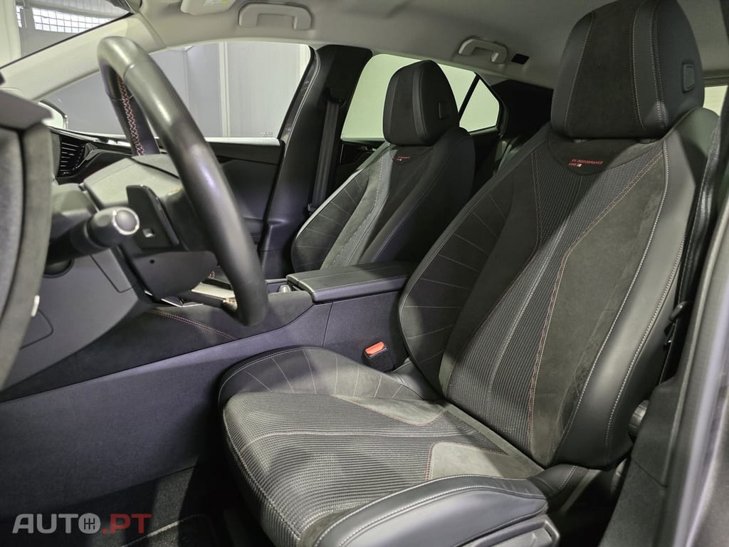 DS DS4 E-TENSE 225 PERFORMANCE LINE+