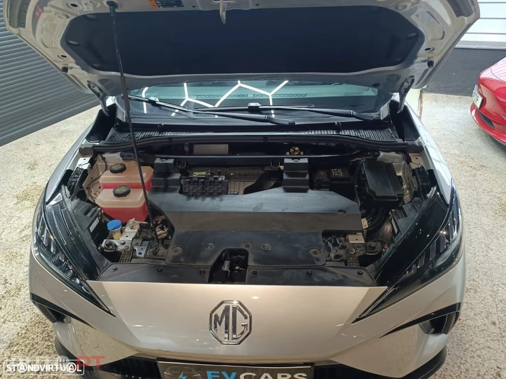 MG MG4 64 kWh Luxury