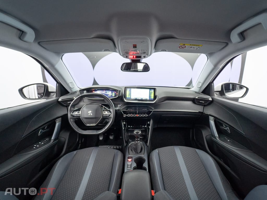 Peugeot 2008 1.2 PureTech Allure