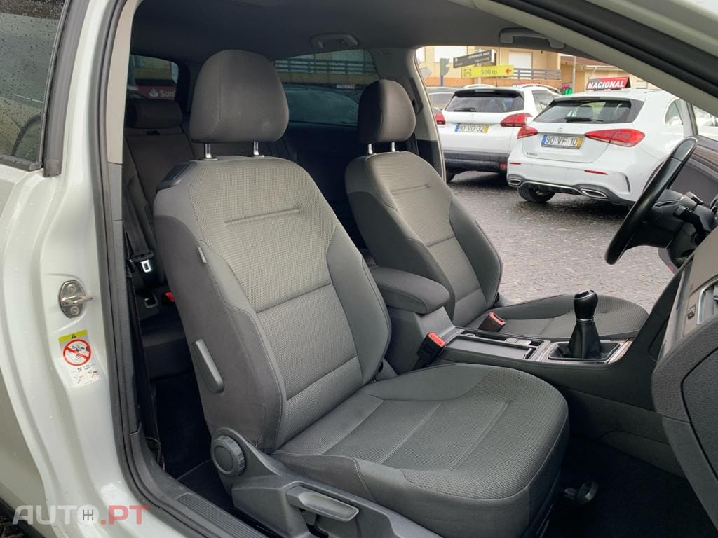 Volkswagen Golf 1.6 TDI R-Line