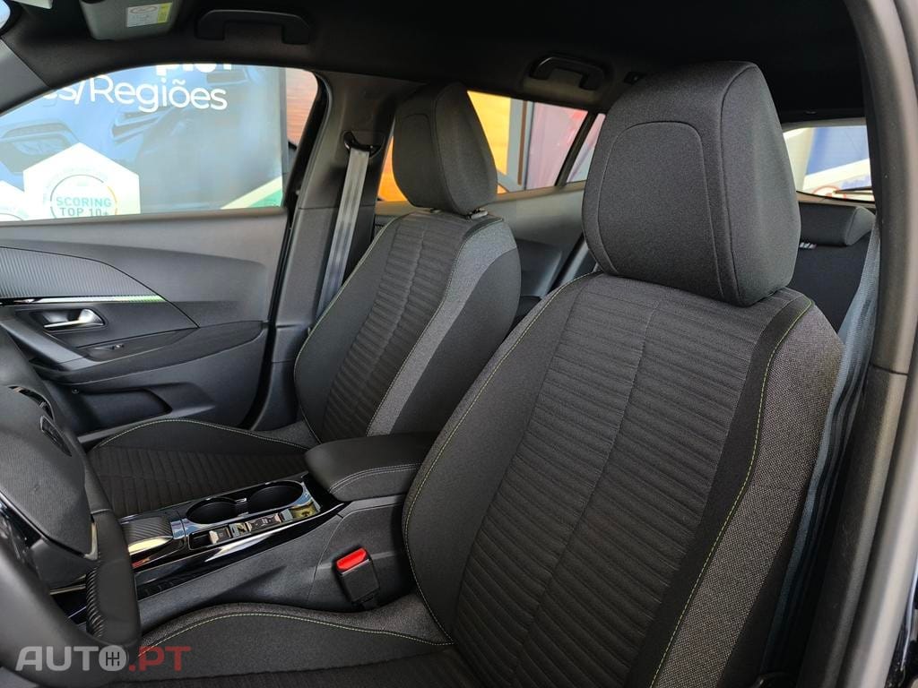 Peugeot E-2008 54 kWh Active