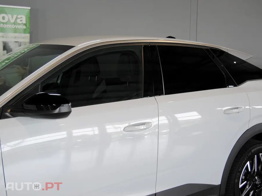 Peugeot 3008 1.2 Hybrid Allure e-DCS6