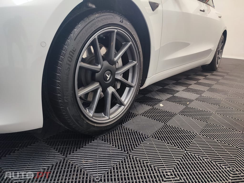 Tesla Model 3 ND