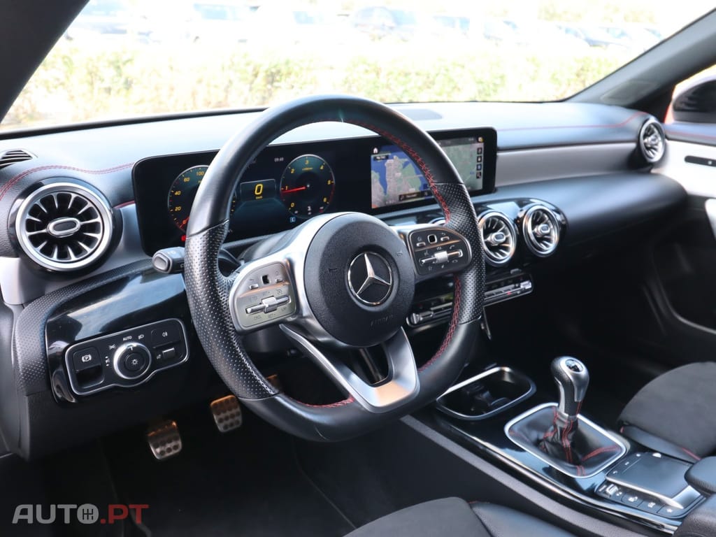Mercedes-Benz CLA 180 AMG LINE