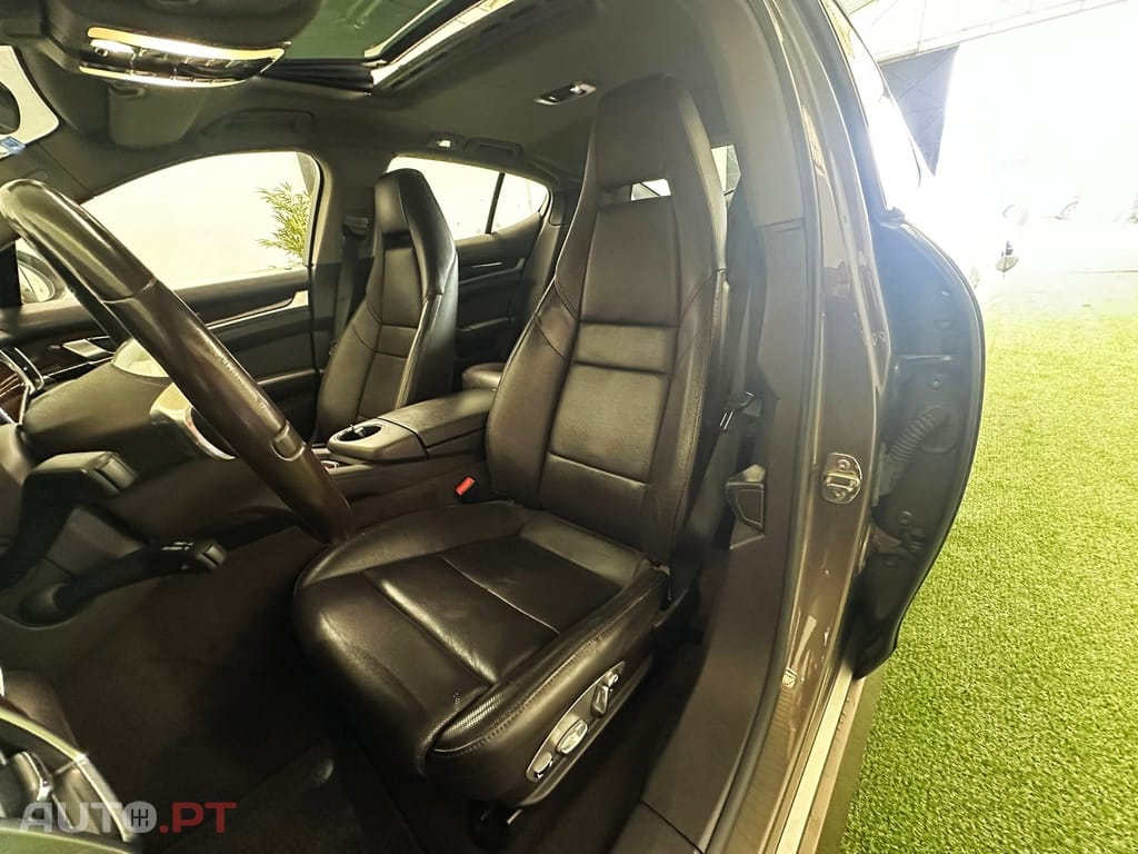 Porsche Panamera PDK