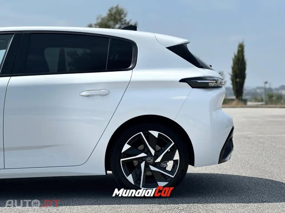 Peugeot 308 1.2 PureTech Allure Pack EAT8