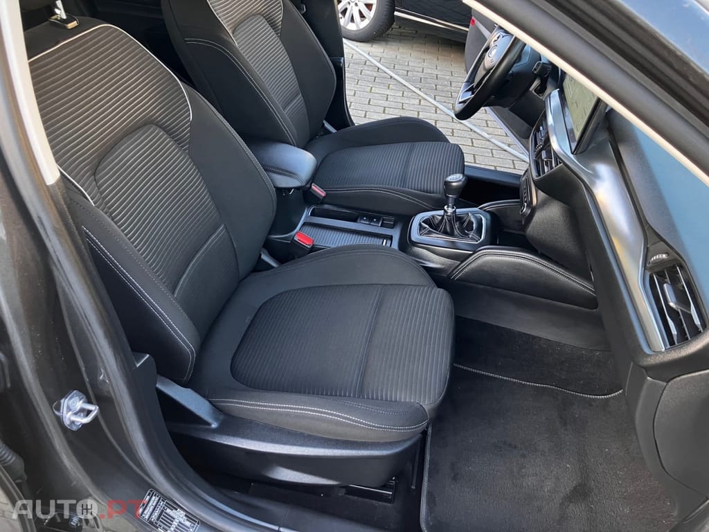 Ford Focus 1.0 EcoBoost Hybrid TITANIUM X