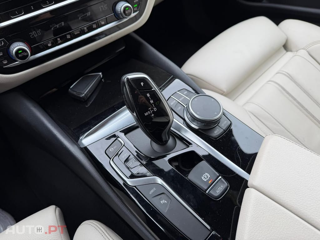 BMW 530 iPERFORMANCE