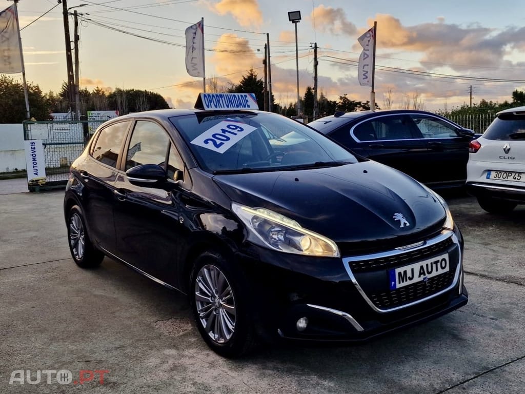 Peugeot 208 1.5 BlueHDi Signature