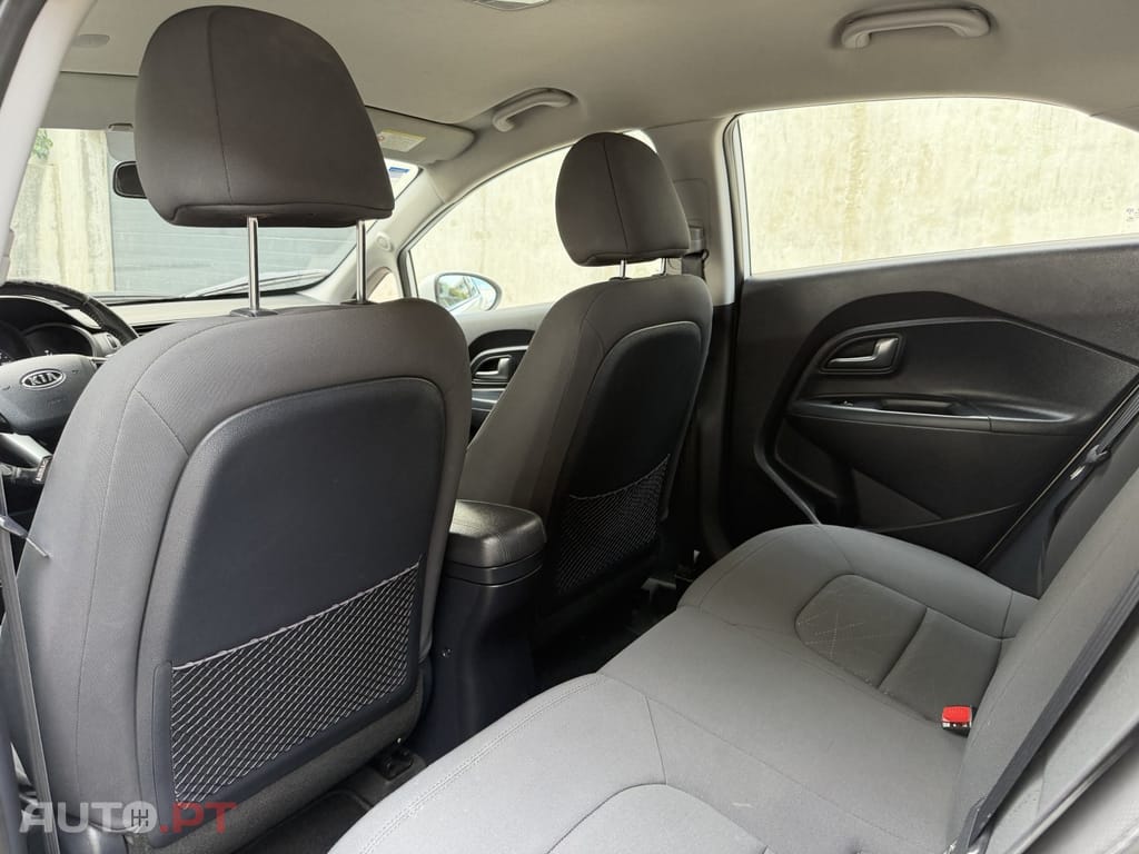 Kia Rio 1.2 CVVT LX