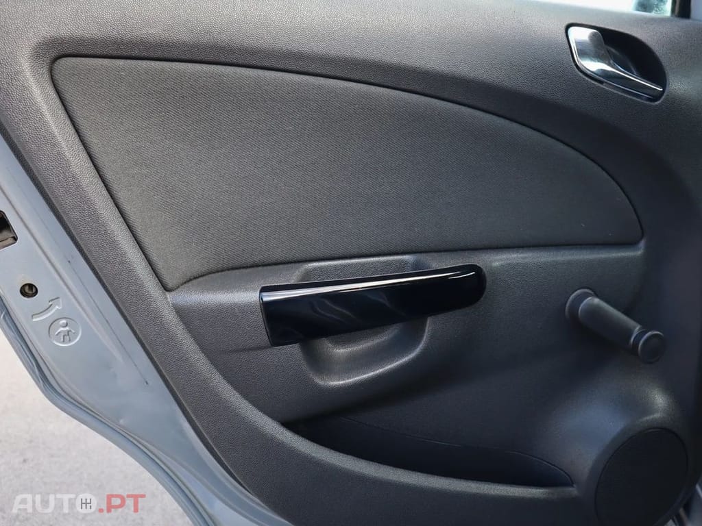 Opel Corsa 1.2 Enjoy Easytronic