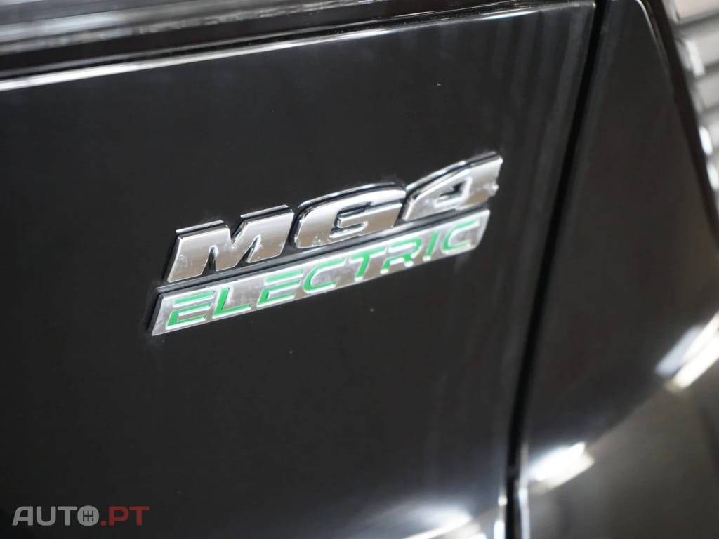 MG MG4 64 kWh Luxury