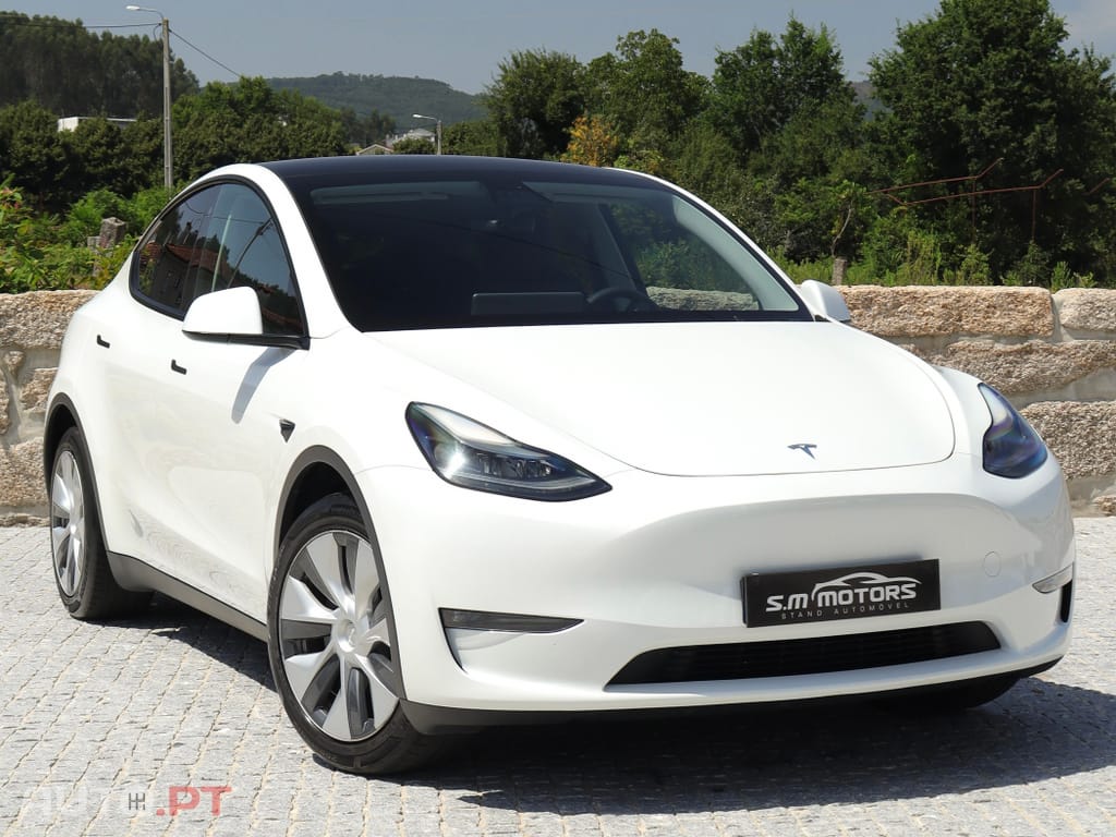 Tesla Model Y Long Range Dual Motor AWD