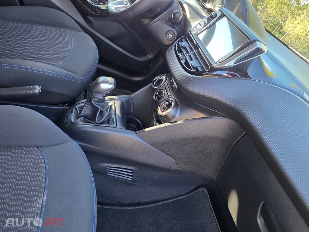 Peugeot 208 1.2 STYLE