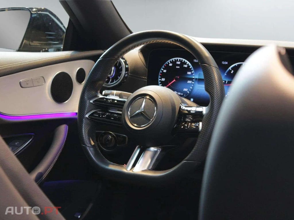 Mercedes-Benz E 220 AMG LINE