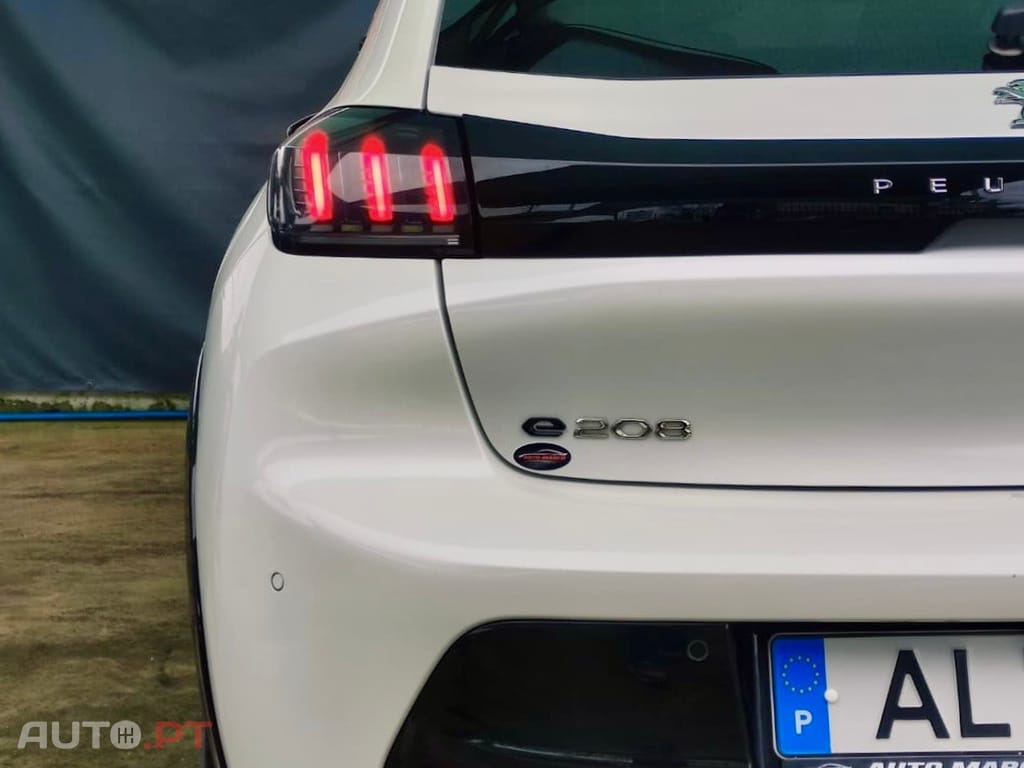 Peugeot E-208 50 kWh Allure