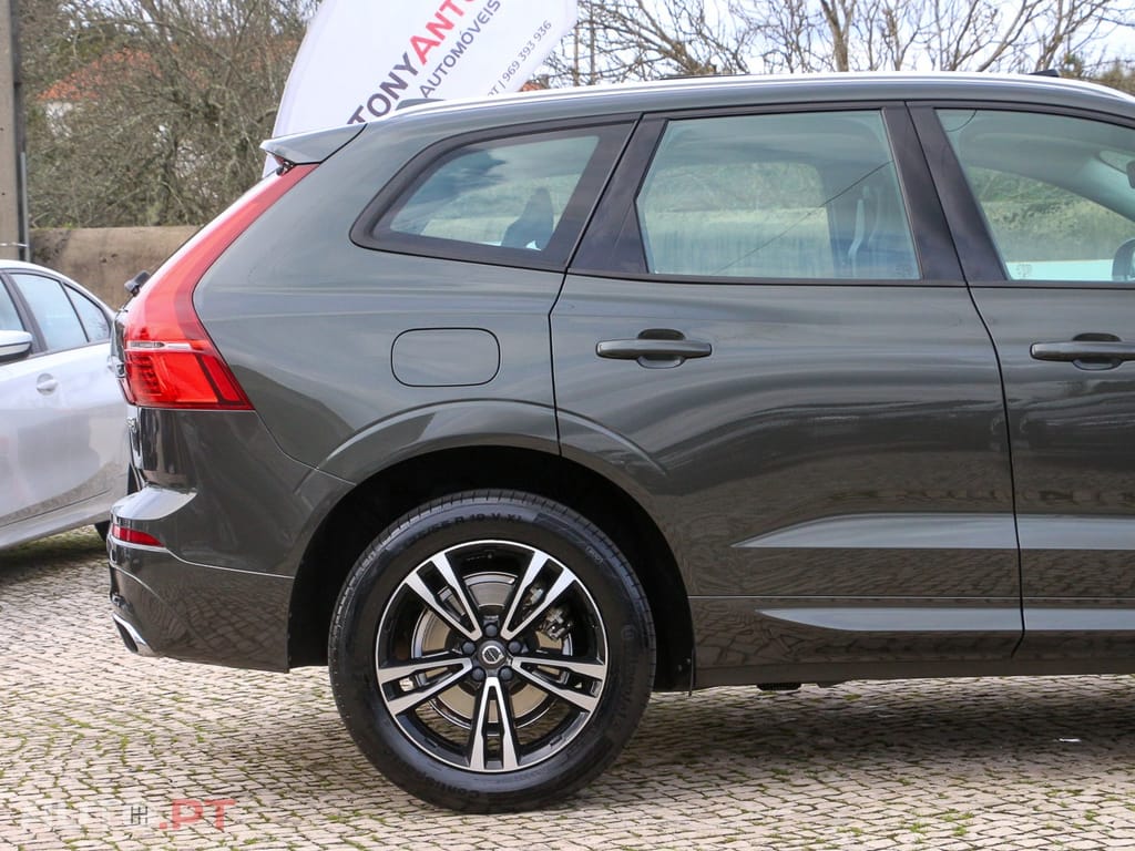 Volvo XC60 2.0 T8 PHEV Momentum AWD