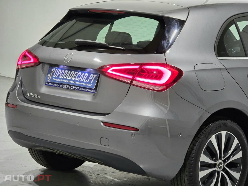 Mercedes-Benz A 250 e 8G-DCT Progressive