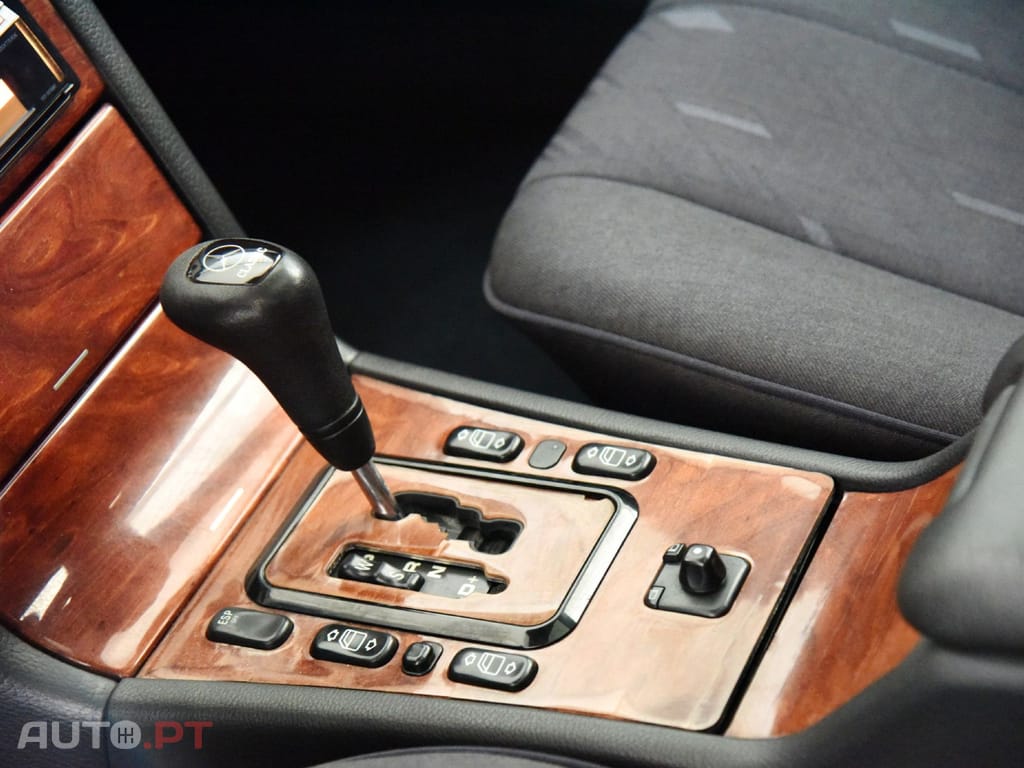 Mercedes-Benz E 220 CDI STATION AUTOMATICA