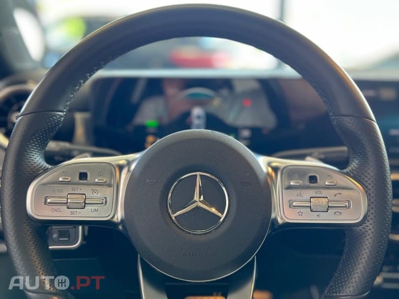 Mercedes-Benz A 250 e 8G-DCT AMG Line Advanced