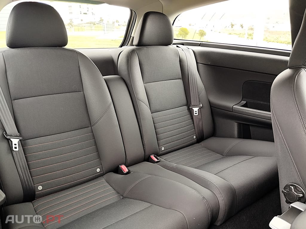 Volvo C30 1.6 D Drive 99g Momentum Start/Stop