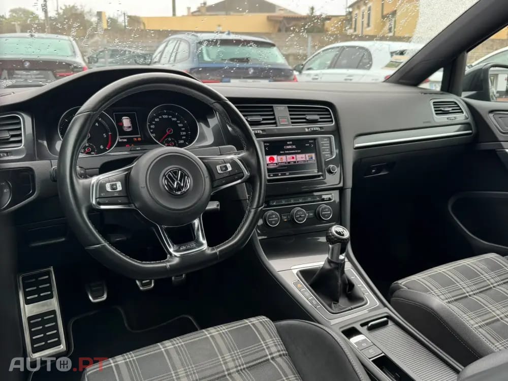 Volkswagen Golf 2.0 TDi GTD