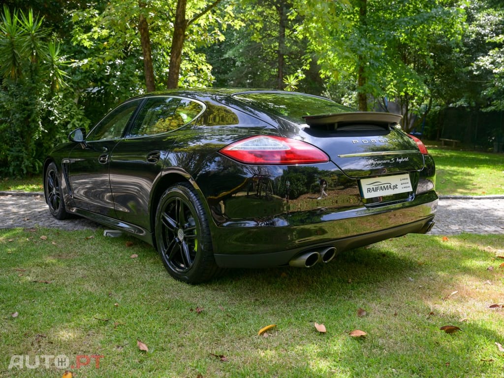 Porsche Panamera S Hybrid J19