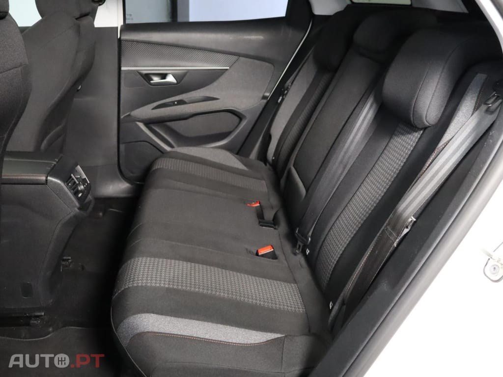 Peugeot 3008 Allure 1.2 PureTech EAT8