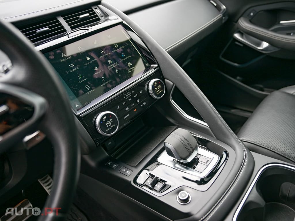 Jaguar E-Pace 1.5 P300e R-Dynamic SE AWD Aut.