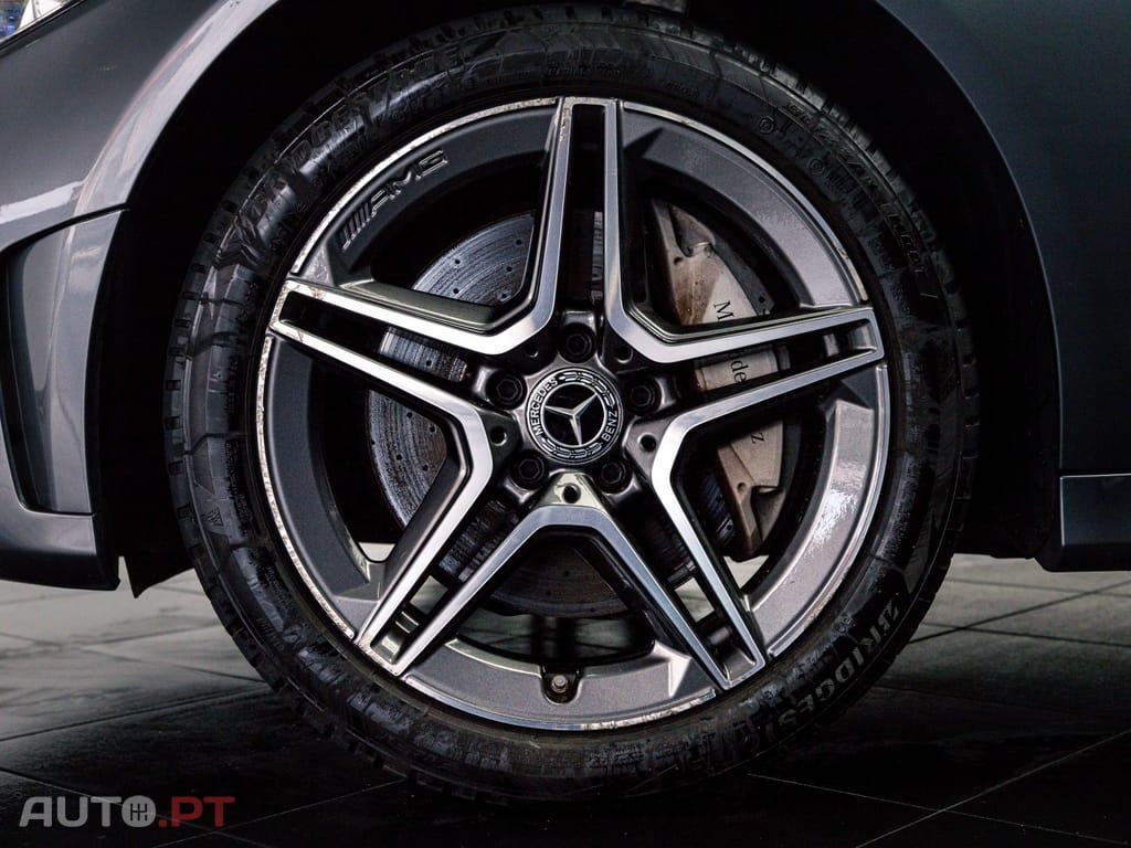Mercedes-Benz C 300 e AMG Line