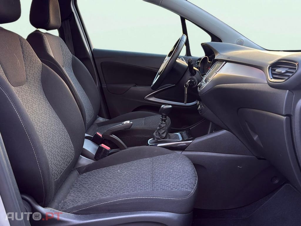 Opel Crossland 1.2 T Business Edition