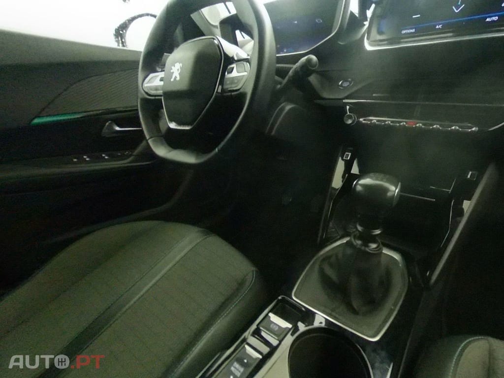 Peugeot 2008 1.2 PureTech Allure