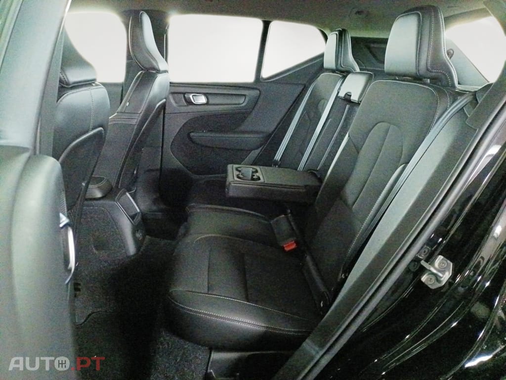 Volvo XC40 1.5 T5 PHEV Momentum Plus