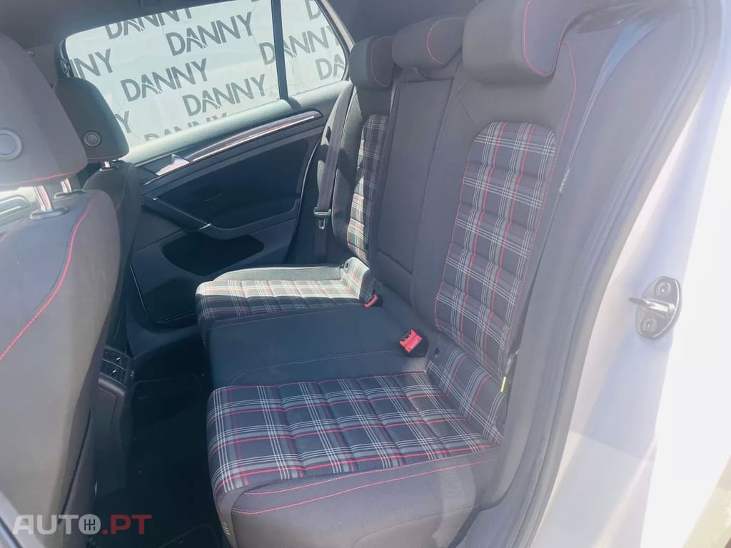 Volkswagen Golf GTI BlueMotion DSG