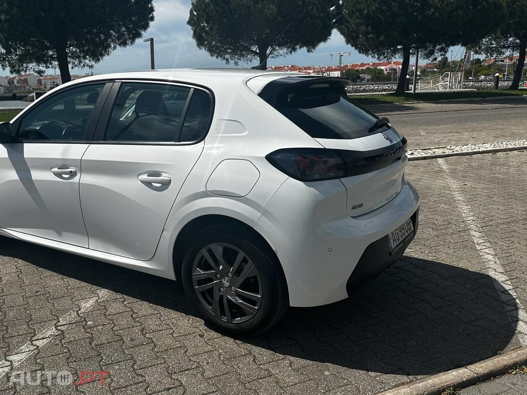 Peugeot 208 •	Peugeot 208 1.5 BlueHDi Active Business Pack