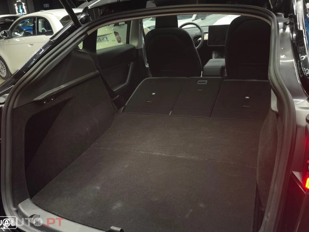 Tesla Model Y RWD