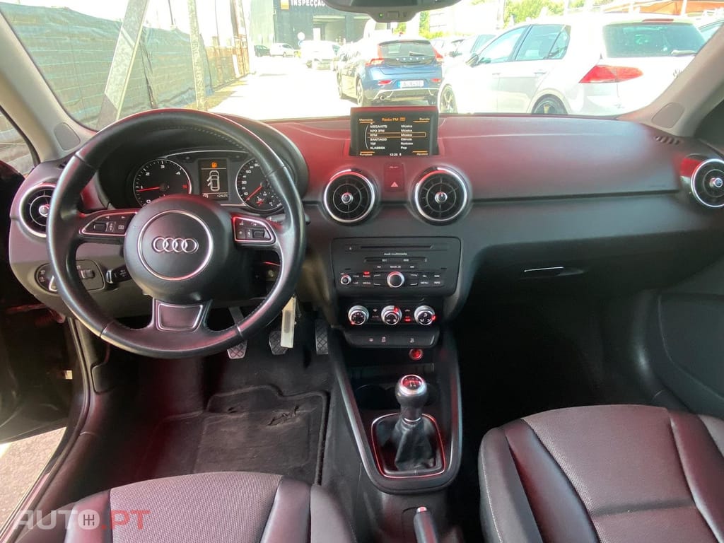 Audi A1 1.6 TDi S-line