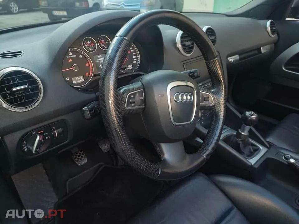 Audi A3 Cabrio 1.6 TDi Attraction