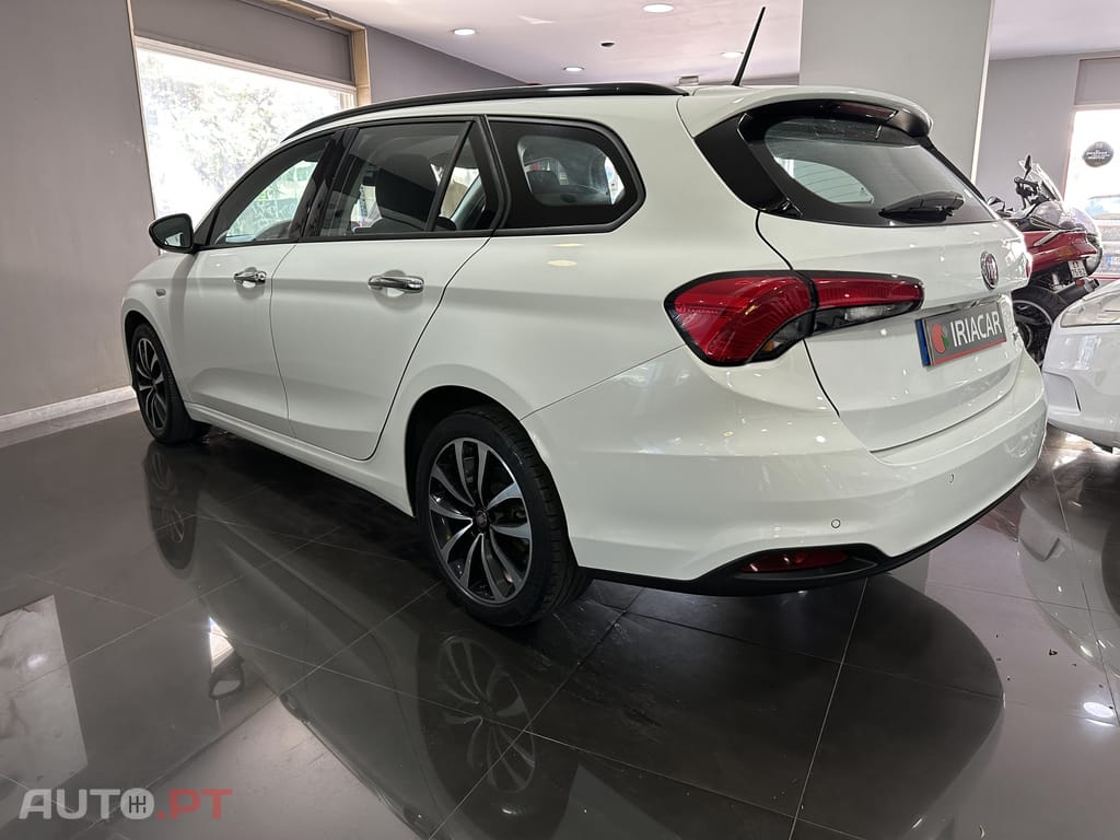 Fiat Tipo Station Wagon 1.3 M-Jet Lounge Tech J17