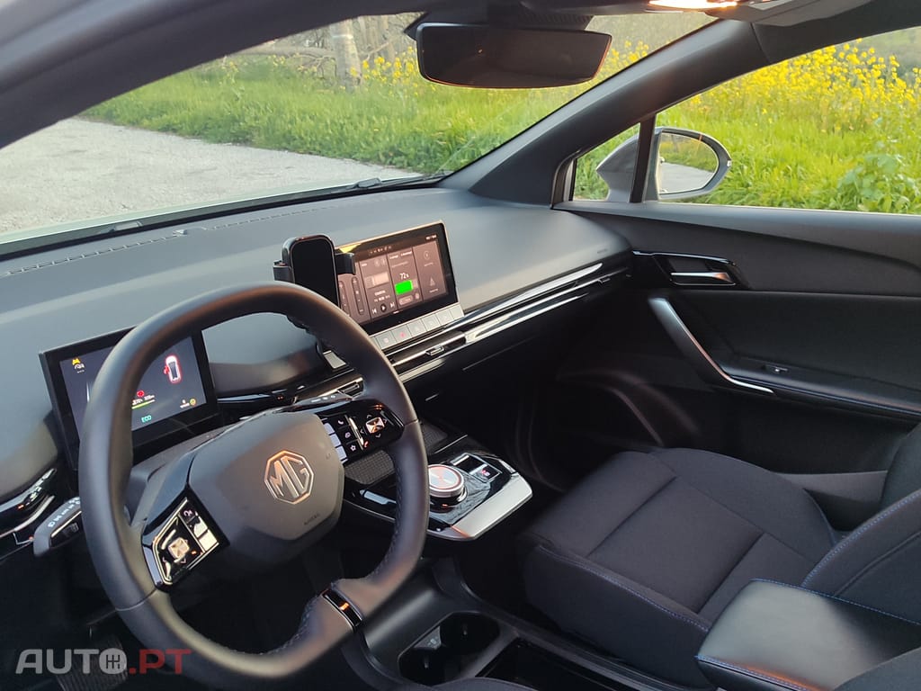 MG MG4 Standard 64 Kw