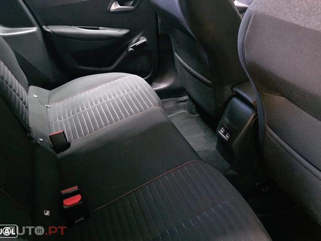 Peugeot E-208 50 kWh Active Pack