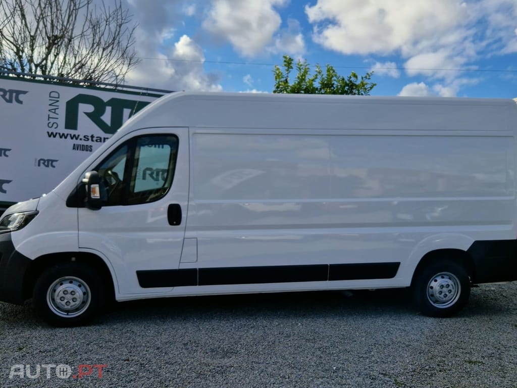 Peugeot Boxer 2.0 BlueHDi 335 L3H2 Premium