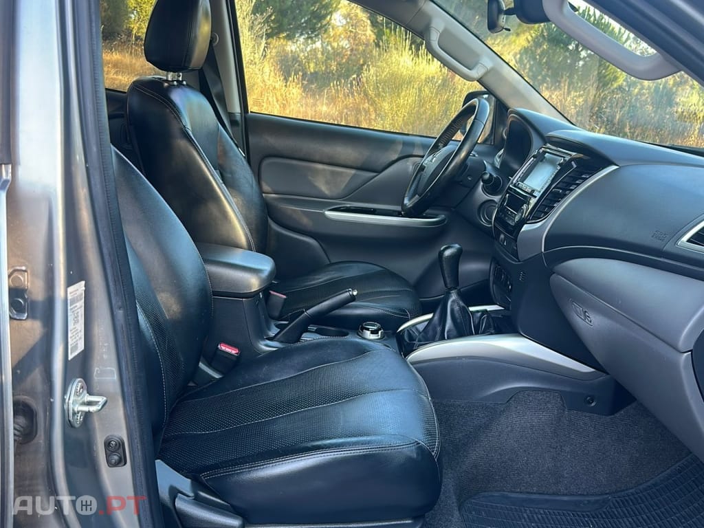 Mitsubishi L200 2.4 DI-D CD Instyle Strakar 4WD