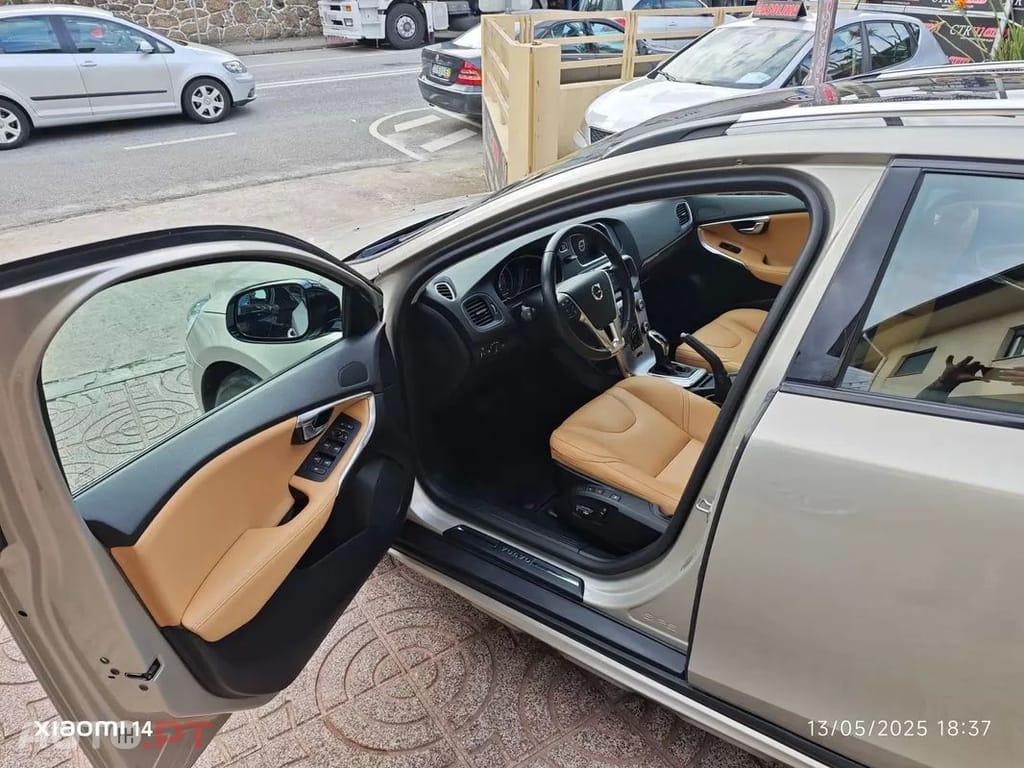 Volvo V40 Cross Country 1.5 T3 Summum Geartronic