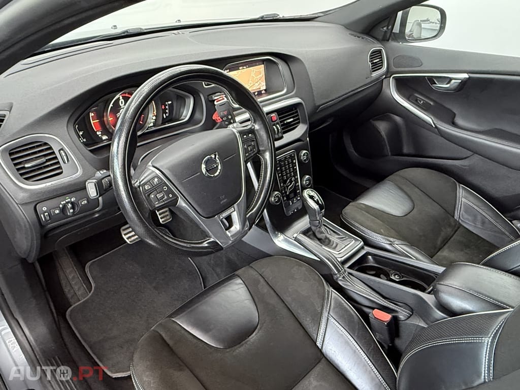 Volvo V40 2.0 D2 R-Design Momentum Geartronic