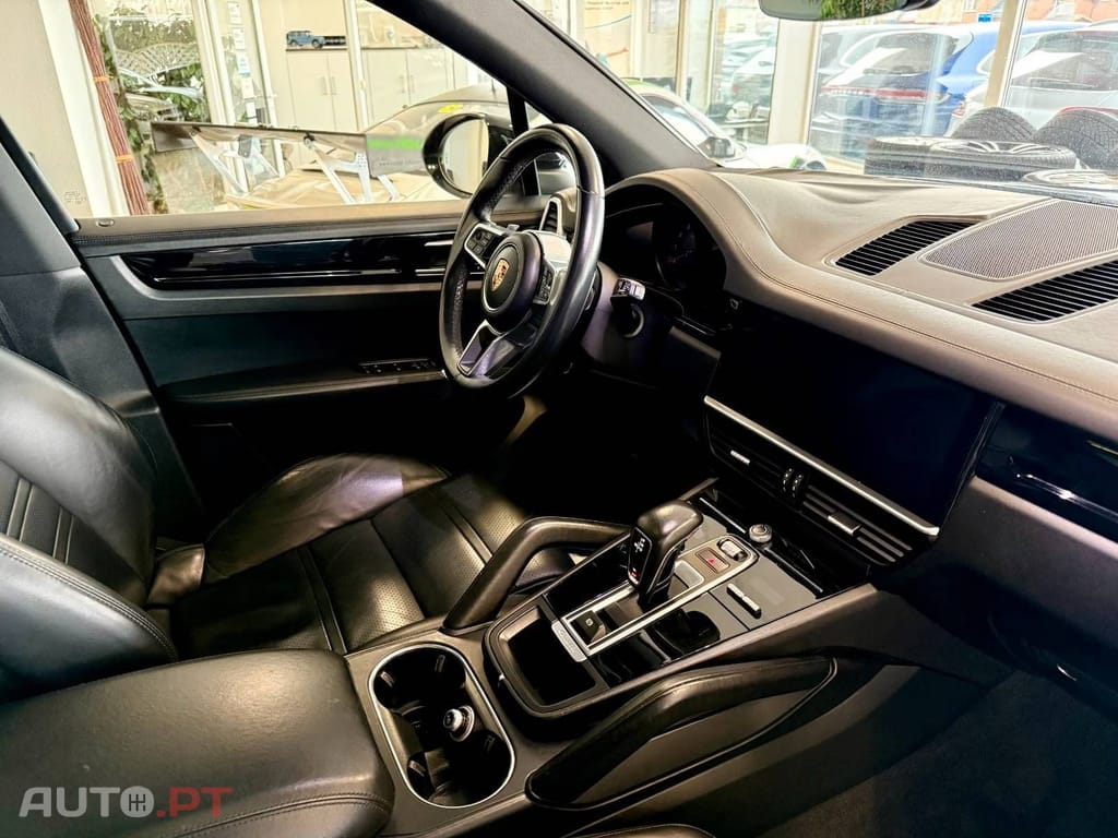 Porsche Cayenne V6